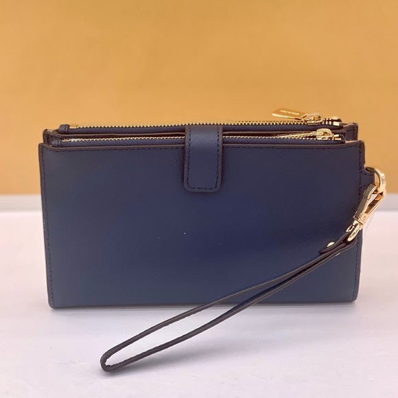 Michael Kors DoubleZip Wallet
Wristlet Navy - Picture 5 of 14
